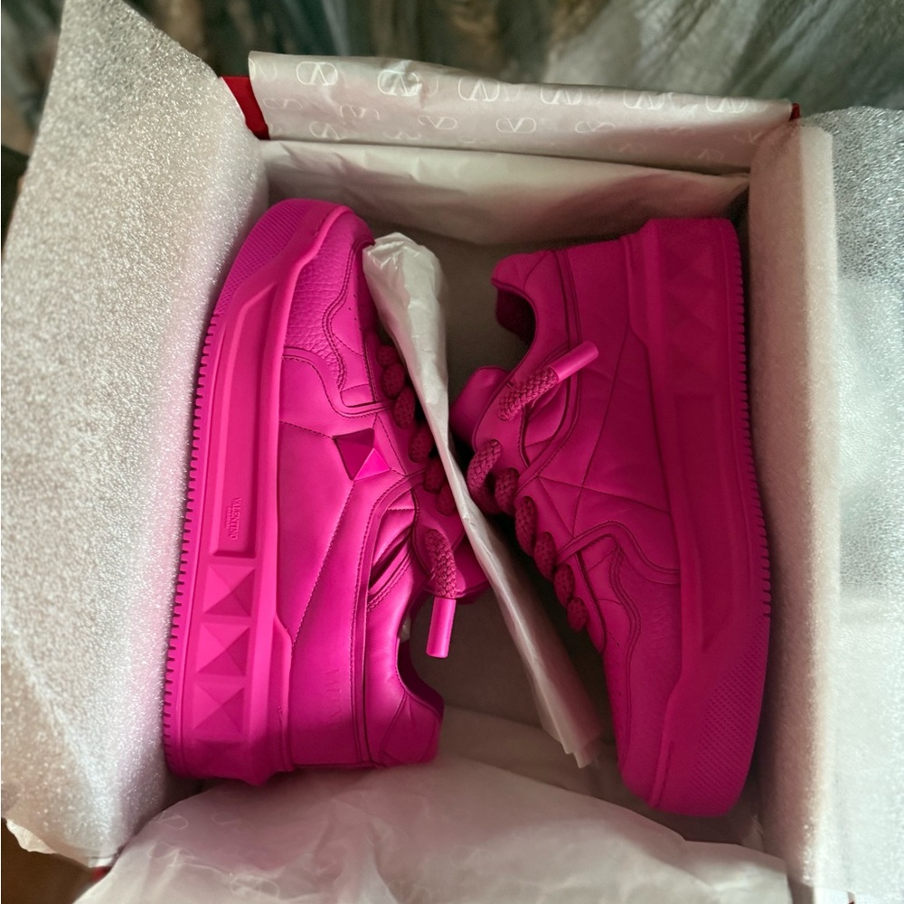Valentino Garavani One Stud XI Pink Leather Sneakers ( BRAND NEW ) - Picture 14 of 14